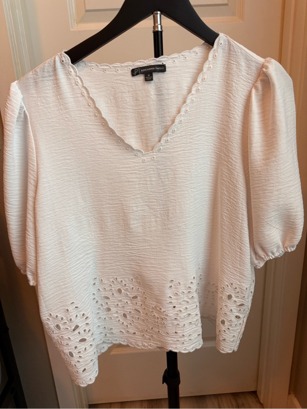 Adrianna Papell White Eyelet V-Neck Puff Sleeve Top